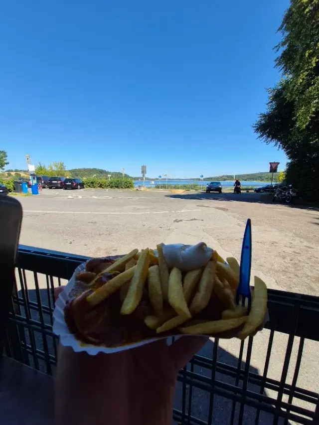 BookNoFees: Reštaurácia – Imbiss zur Taucherbucht – Möhnesee-Delecke – Občerstvenie pri potápačskej zátoke, fotka 2