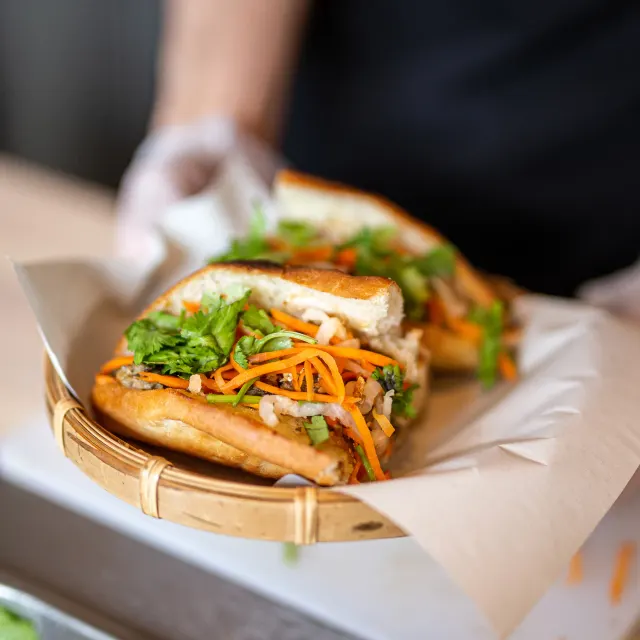 BookNoFees: Reštaurácia – Bánh mì makers – Prague – Výrobcovia chleba, fotka 3