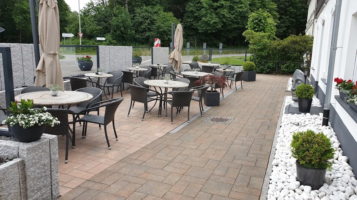 BookNoFees: Reštaurácia – Hotel "Am Schnüffel" (Inh. Heiko Lüsebrink) – Meinerzhagen – Hotel „Am Schnüffel“ (majiteľ: Heiko Lüsebrink), fotka 1