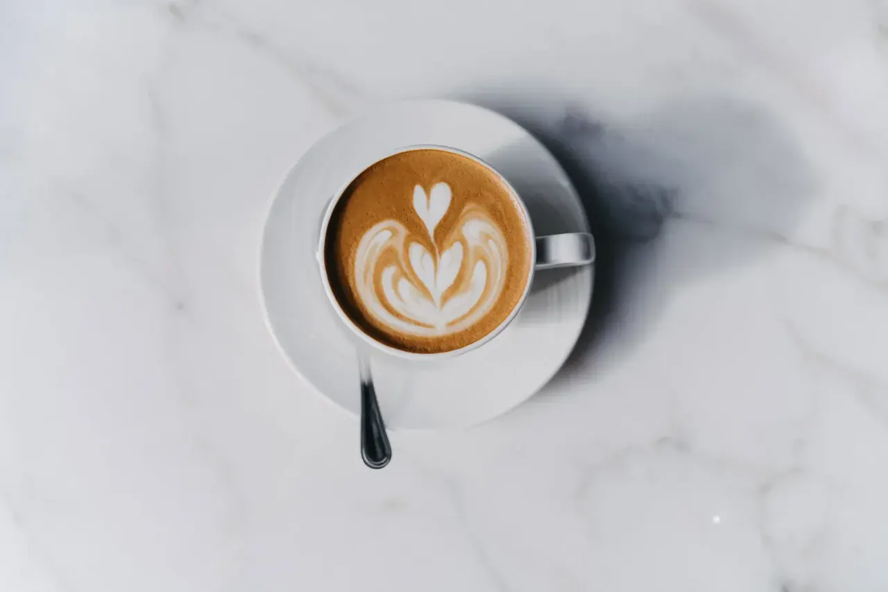 BookNoFees: Kaviareň – Caffé di Marzano Vermuteira – Lisbon – Kaviareň v Marzano Vermuteira, fotka 1