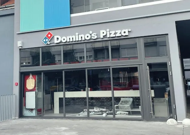 BookNoFees: Občerstvenie – Domino's – Zagreb – Domino's, fotka 1