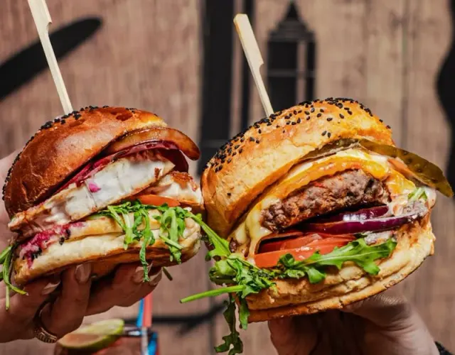 BookNoFees: Reštaurácia – Bush Grill&Bar – Warsaw – Bush Grill & Bar, fotka 3