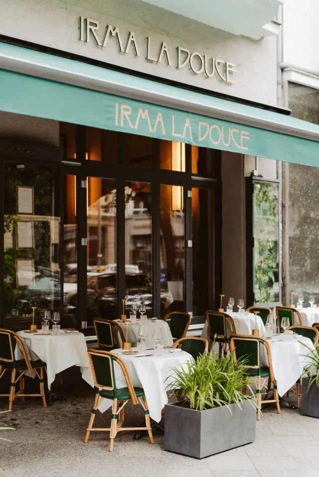 BookNoFees: Reštaurácia – Irma La Douce – Berlin – Irma, milá, fotka 2