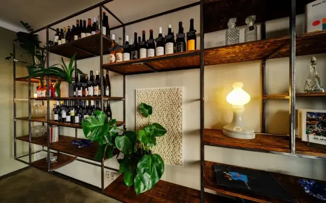 BookNoFees: Kaviareň – BOHO cafe & store – Prague – BOHO cafe & store, fotka 3
