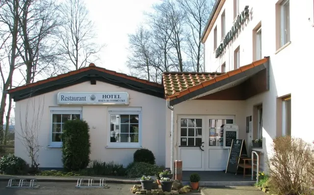 BookNoFees: Reštaurácia – Haus Ruhrbrücke – Fröndenberg – Haus Ruhrbrücke, fotka 3