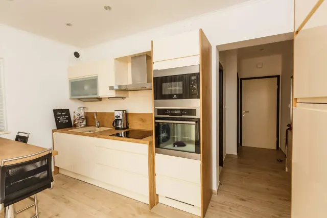 BookNoFees: Apartmán Miran s balkónom a výhľadom na more – Okrug Gornji