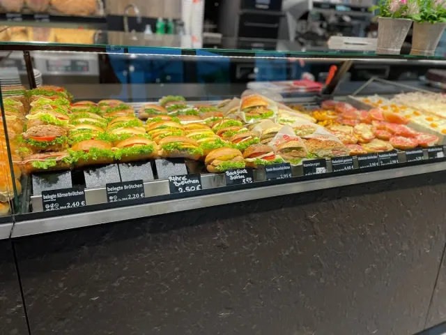 BookNoFees: Reštaurácia – Bäckerei Birkelbach – Bad Berleburg – Bäckerei Birkelbach, fotka 3