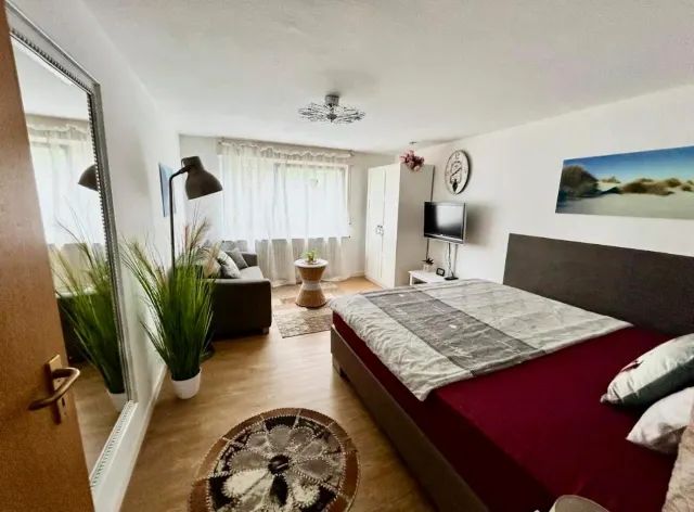 BookNoFees: ubytovanie, Karlsruhe – Pokojný apartmán s vlastným vchodom a výhľadom na záhradu