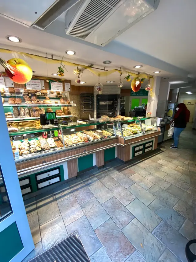 BookNoFees: Pekáreň – Bäckerei & Café Franzes – Meschede – Pekáreň a kaviareň Franzes, fotka 2