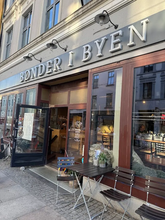 BookNoFees: Reštaurácia – Bønder i byen – Oslo – Poľnohospodári v meste, fotka 1