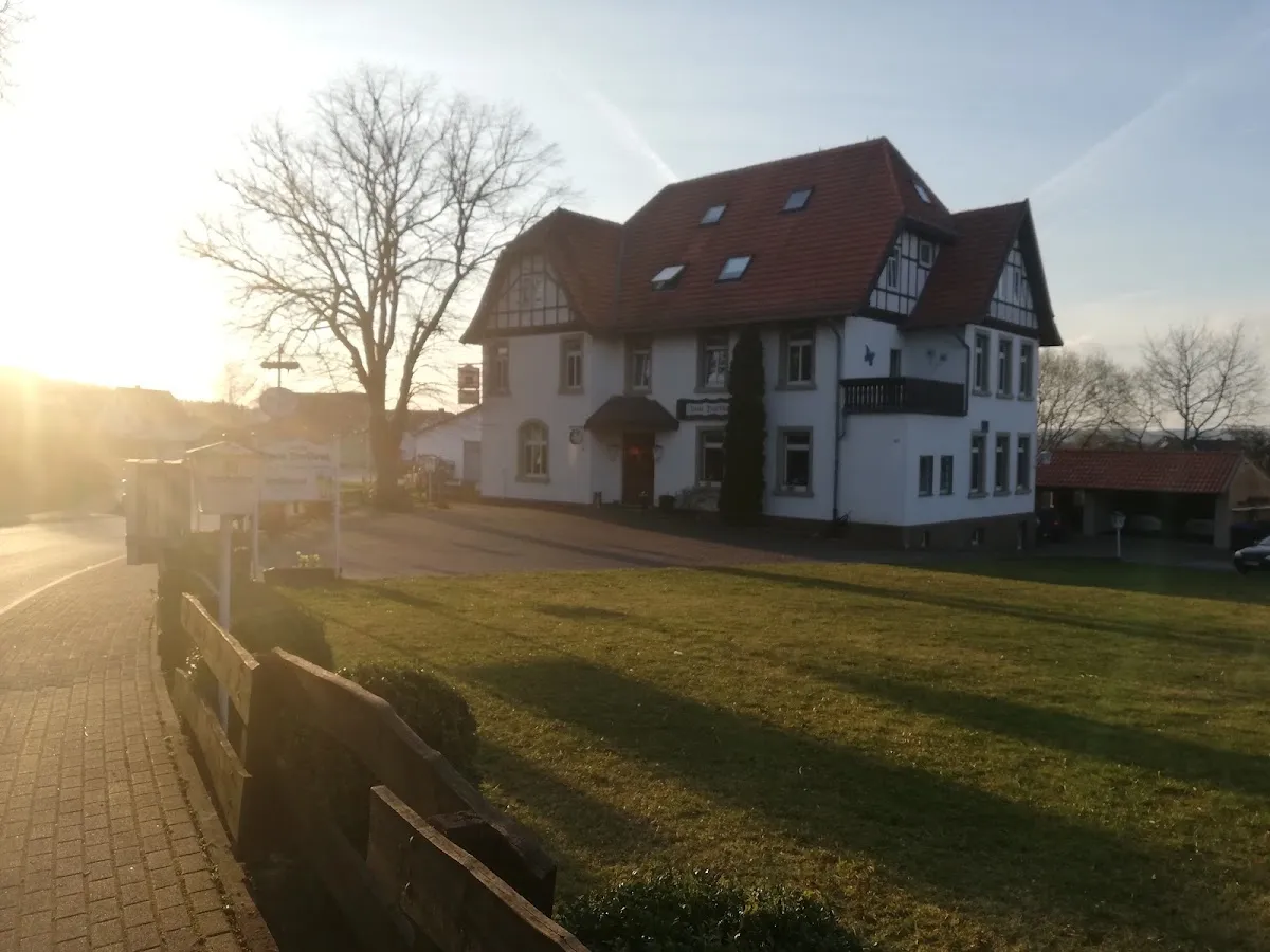 BookNoFees: Reštaurácia – Dorfkrug – Marsberg – Dorfkrug, fotka 1