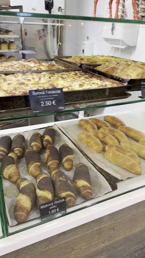 BookNoFees: Pekáreň – Šiškáreň - Pekáreň – Bratislava – Šiškáreň - Pekáreň, fotka 3