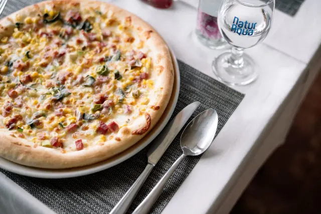 BookNoFees: Reštaurácia – La Guna Étterem és Pizzéria – Budapest – La Guna Étterem és Pizzéria, fotka 2