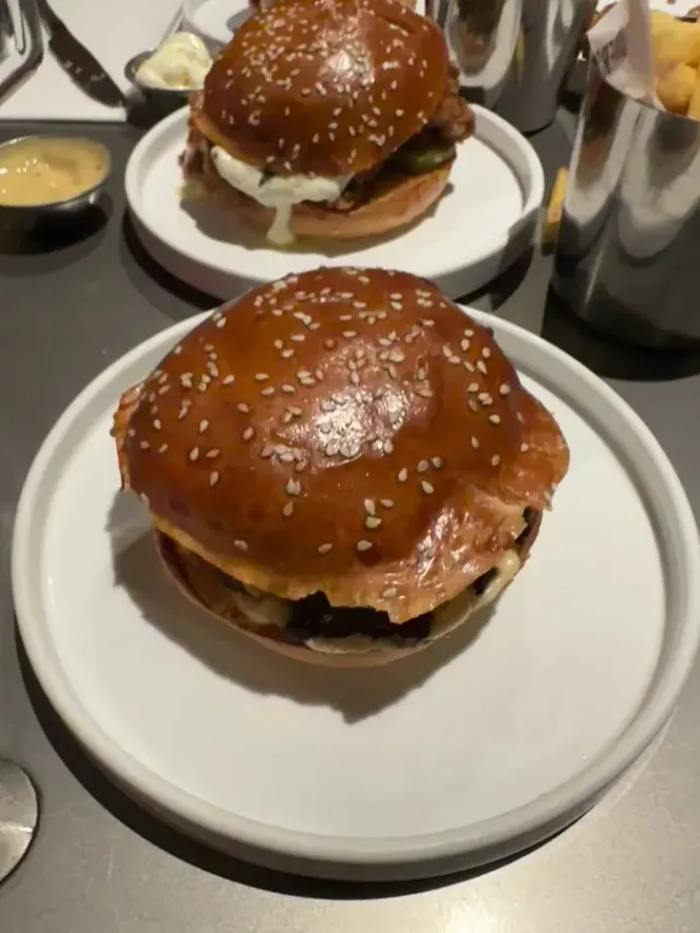 BookNoFees: Reštaurácia – Burger & Beyond – London – Burger a viac, fotka 3