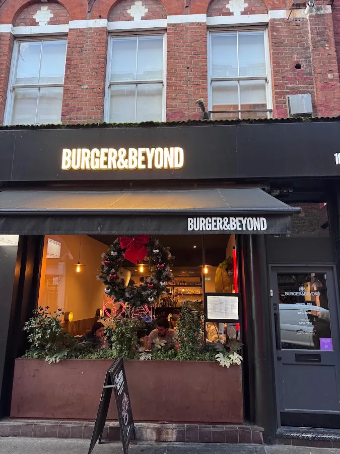 BookNoFees: Reštaurácia – Burger & Beyond – London – Burger a viac, fotka 1