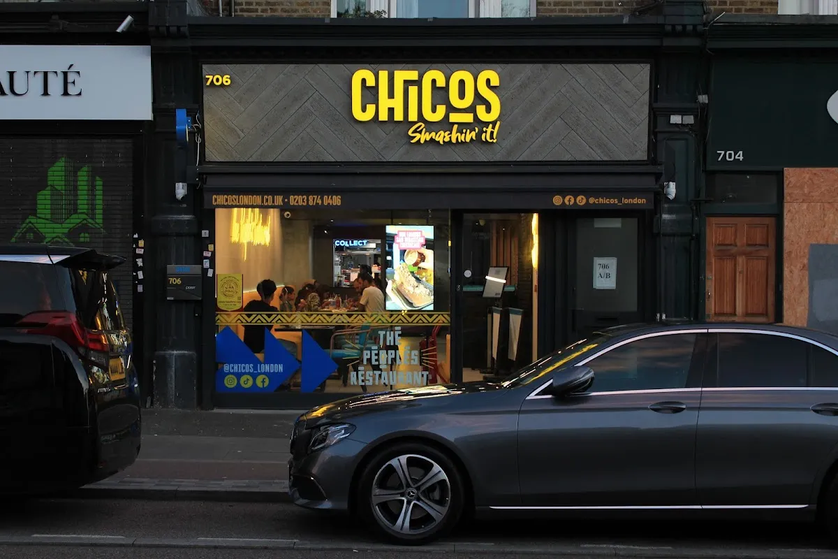 BookNoFees: Reštaurácia – Chicos – London – Chlapci, fotka 1