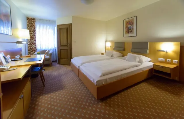 BookNoFees: Reštaurácia – Baumhove Hotel Restaurant Am Markt – Werne – Baumhove, hotel a reštaurácia Am Markt, fotka 2
