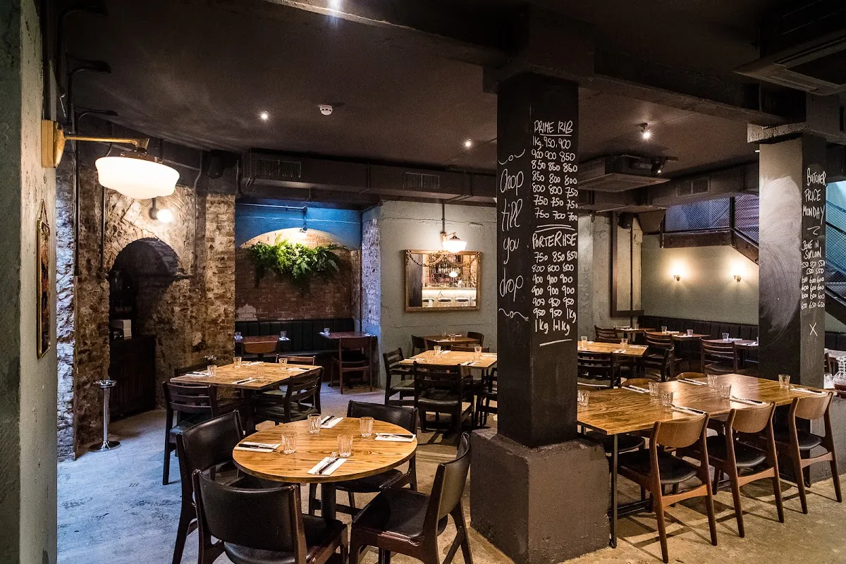 BookNoFees: Reštaurácia – Blacklock City – London – Mesto Blacklock, fotka 1