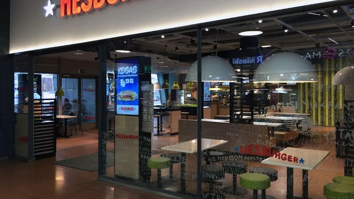 BookNoFees: Občerstvenie – Hesburger – Helsinki – Hesburger, fotka 1