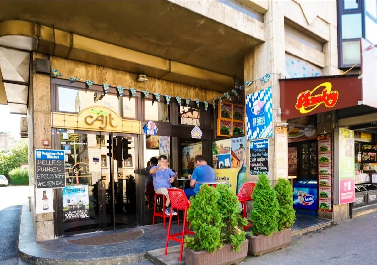 BookNoFees: Kaviareň – Cafe Cajt – Zagreb – Kaviareň Cajt, fotka 1