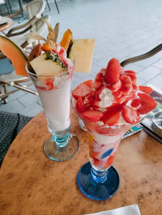 BookNoFees: Reštaurácia – Eiscafe San Remo – Lünen – Kaviareň San Remo, fotka 2