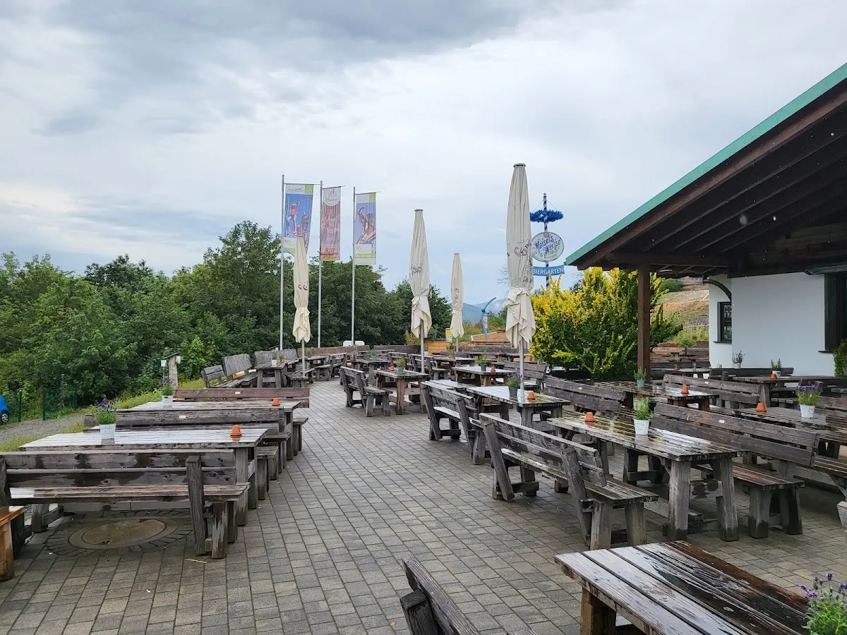 BookNoFees: Reštaurácia – Der Hasenstall – Die Hütte am Bromberg – Medebach – Králikáreň – Chata na Brombergu, fotka 1