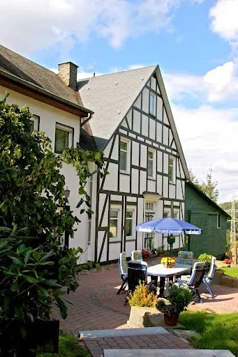 BookNoFees: Reštaurácia – Baumhoff Jürgen Café Pension – Olpe – Baumhoff Jürgen – kaviareň a penzión, fotka 2