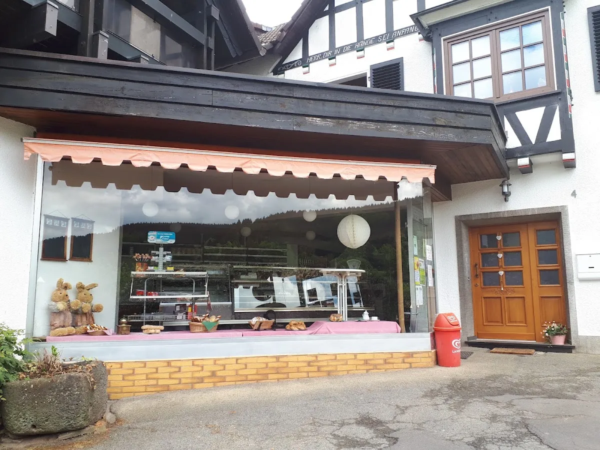 BookNoFees: Reštaurácia – Mennekes Konditorei und Café – Kirchhundem – Cukráreň a kaviareň Mennekes, fotka 1