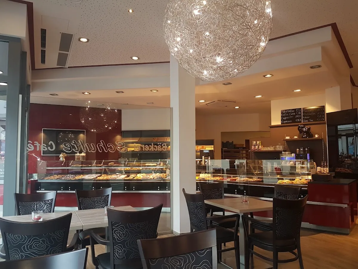 BookNoFees: Pekáreň – Bäckerei und Café Schulte – Warstein – Pekáreň a kaviareň Schulte, fotka 1