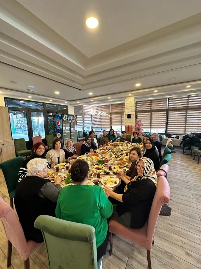 BookNoFees: Reštaurácia – Doğa Cafe Restaurant - Alev Hanım'ın Mutfağı – Istanbul – Reštaurácia Doğa Cafe – Kuchyne pani Alev, fotka 1