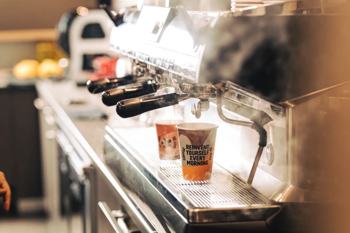 BookNoFees: Kaviareň – Coffee Island – Athens – Kávový ostrov, fotka 1
