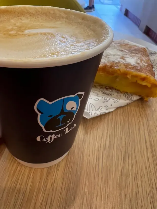 BookNoFees: Kaviareň – Coffee Lab – Athens – Kávová laboratórium, fotka 2