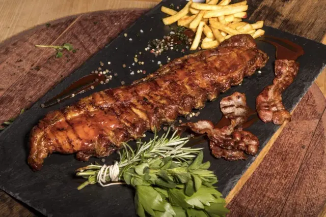 BookNoFees: Občerstvenie – Witwe Bolte Hähnchengrill – Ense – Vdova Bolte – kurací gril, fotka 3