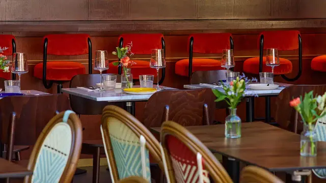 BookNoFees: Kaviareň – ELA Restobar – Amsterdam – ELA Restobar, fotka 2