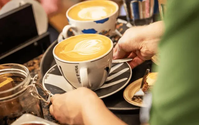 BookNoFees: Kaviareň – Bagels & Beans – Amsterdam – Bagely a fazuľa, fotka 2