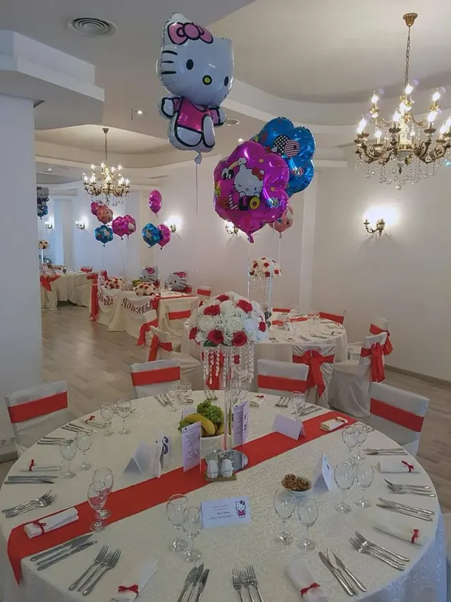 BookNoFees: Reštaurácia – Camizo – Bucharest – Potápanie, fotka 3