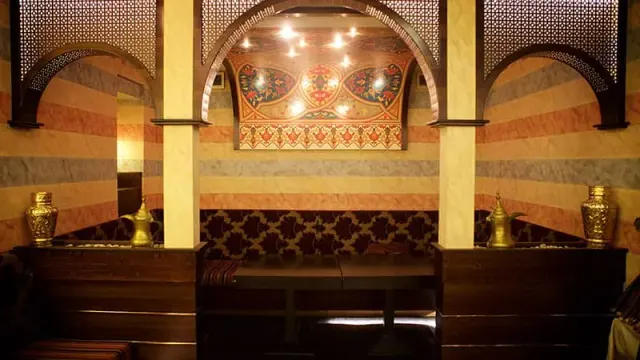 BookNoFees: Reštaurácia – Al-Amir – Budapest – Princ, fotka 2