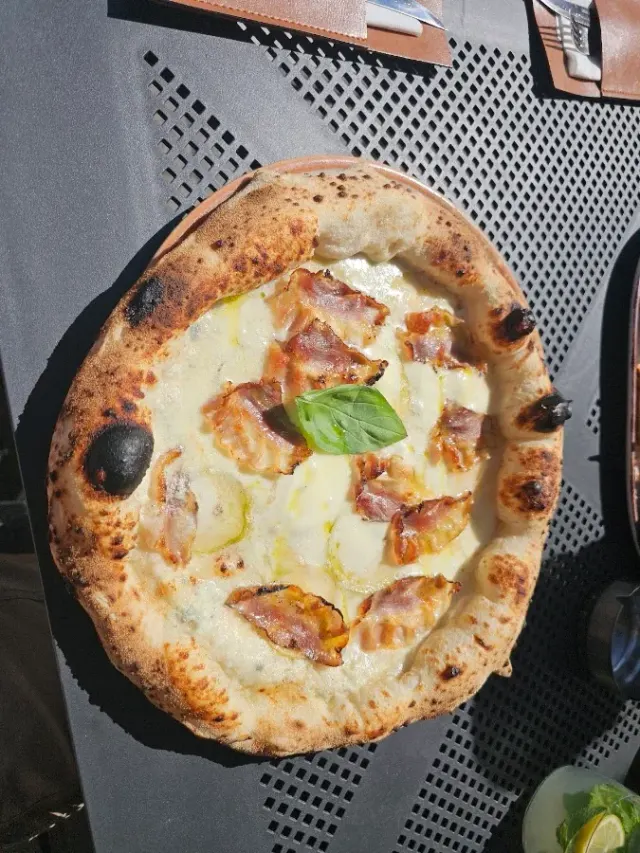 BookNoFees: Reštaurácia – Da Alfonso – Bratislava – Od Alfonsa, fotka 2