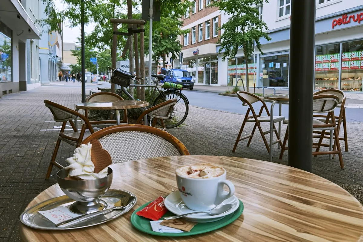BookNoFees: Zmrzlina – Tiziana Eiscafé – Dortmund – Tiziana Eiscafé, fotka 1