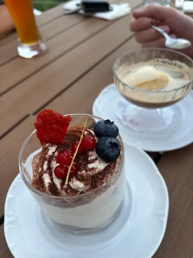 BookNoFees: Reštaurácia – Burghotel Volmarstein – Wetter (Ruhr) – Burghotel Volmarstein, fotka 2