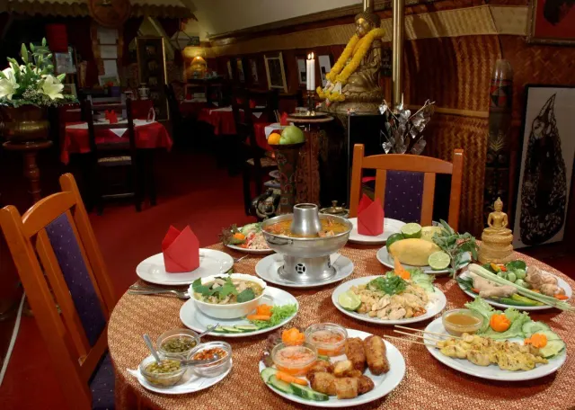 BookNoFees: Reštaurácia – Bangkok Thai Restaurant – Budapest – Thajská reštaurácia v Bangkoku, fotka 2