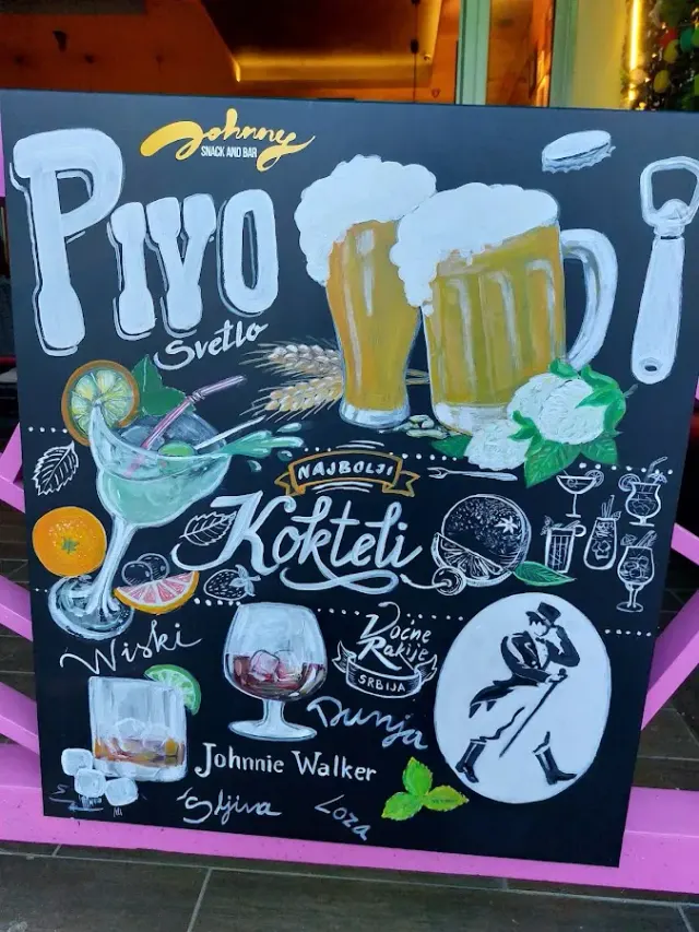 BookNoFees: Kaviareň – Johnny Snack and Bar – Belgrade – Johnny Snack and Bar, fotka 2