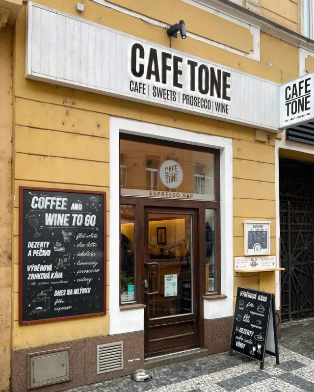 BookNoFees: Kaviareň – Cafe Tone – Prague – Cafe Tone, fotka 2