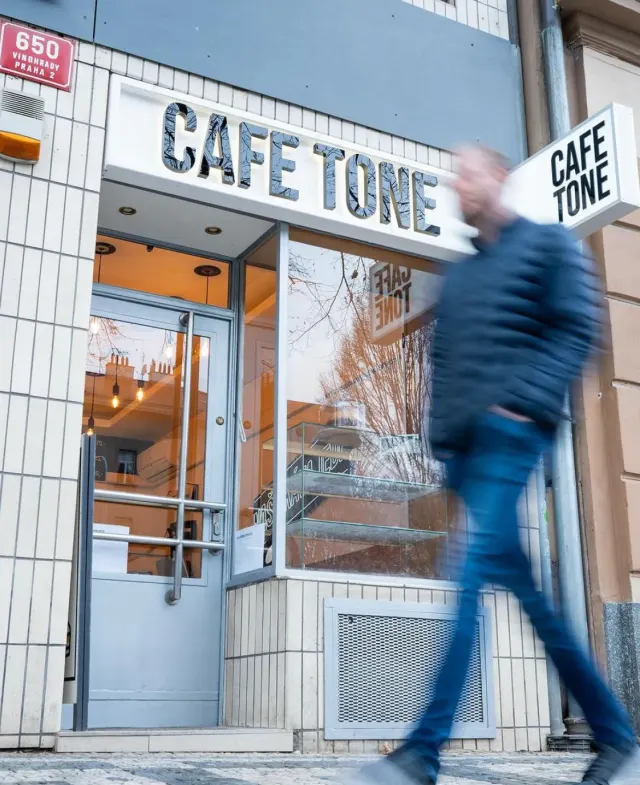 BookNoFees: Kaviareň – Cafe Tone – Prague – Cafe Tone, fotka 3