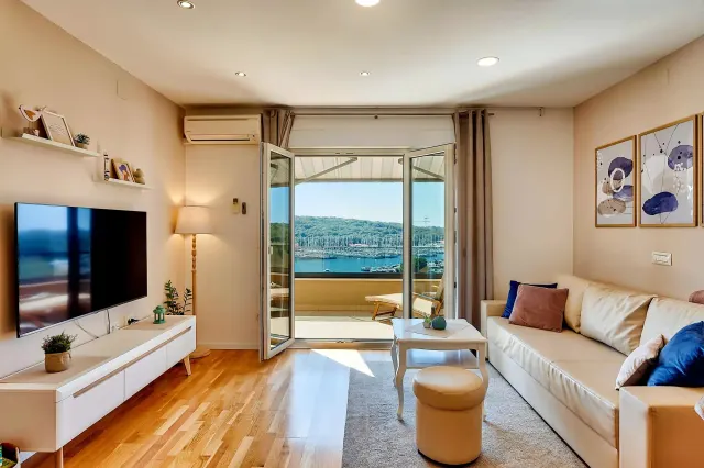BookNoFees: Apartmán Sanja s výhľadom na more a dvoma spálňami v Pule – Pula