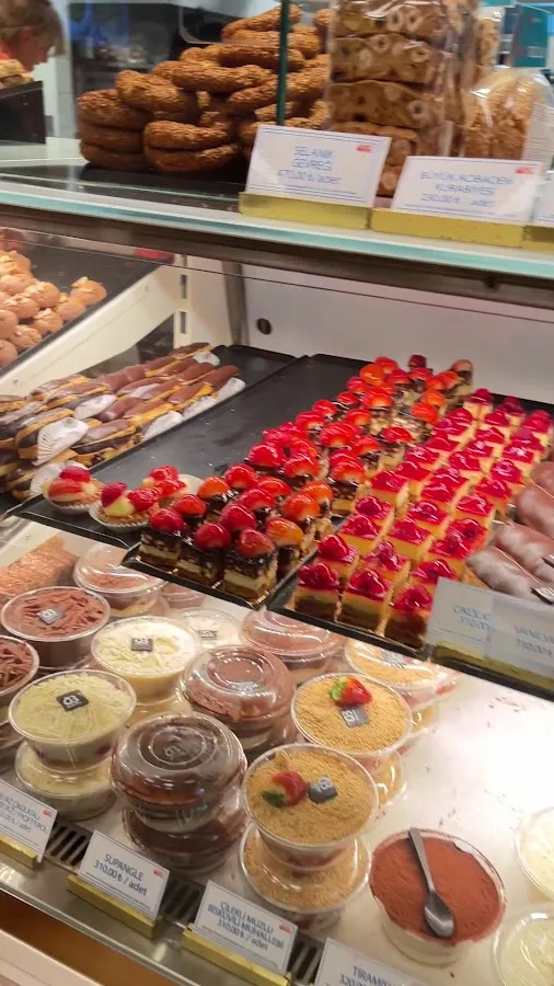 BookNoFees: Pekáreň – Beyaz Fırın Suadiye – Istanbul – Biela pekáreň Suadiye, fotka 3