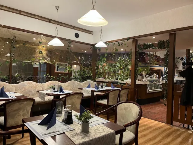 BookNoFees: Taverna Rhodos, Schmallenberg