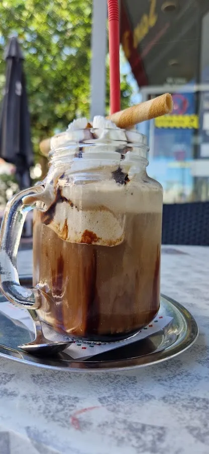 BookNoFees: Zmrzlina – Eiscafé San Remo – Iserlohn – Kaviareň San Remo, fotka 2