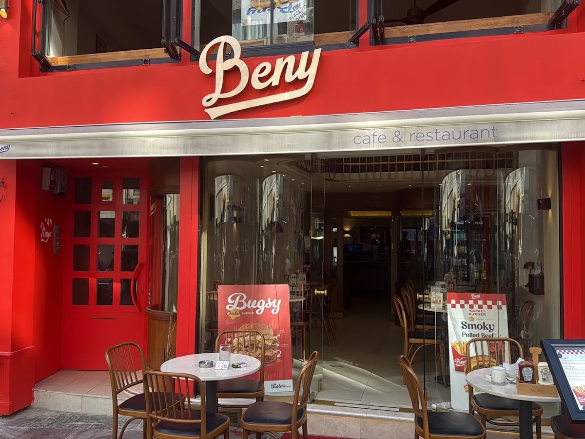 BookNoFees: Reštaurácia – Beny Burger House & Cafeteria – Istanbul – Beny Burger House & Kaviareň, fotka 1