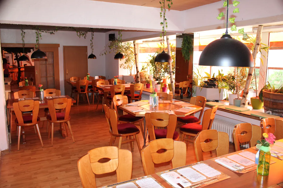 BookNoFees: Reštaurácia – Pungelscheider Schnitzelranch – Werdohl – Pungelscheiderová reštaurácia so šniclami, fotka 1